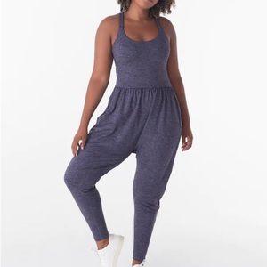 Imbodhi jumper, Heather Navy. Size Large